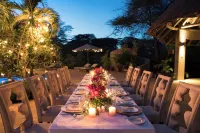 Finch Hattons Luxury Tented Camp - bar