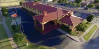 Econo Lodge Lubbock I-27 - parking