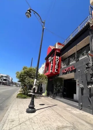 Hotel Tj Plaza Отели рядом с достопримечательностью «Hong Kong Gentlemen’s Club»