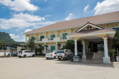 JRD Resort Hotel in zona Phra Narai Ratchaniwet