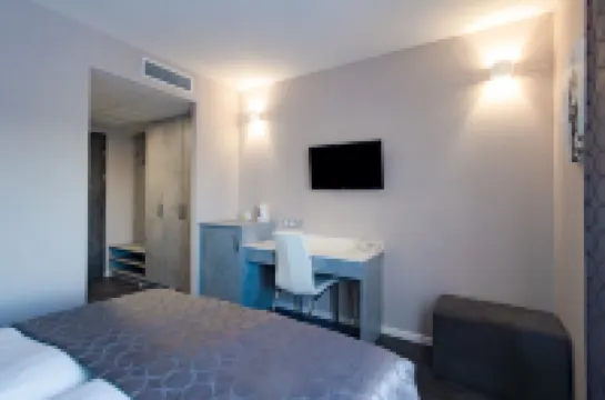 โรงแรมบับเบิล และศูนย์กิจกรรม โรงแรมใน