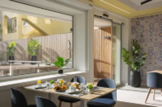 瓦爾里斯休閒飯店