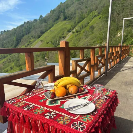 Pugari Hotel