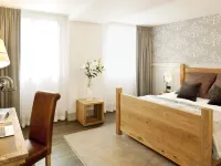 阿斯普利亞皇家等級酒店及Spa 鄰近赫曼-德普地鐵站的酒店