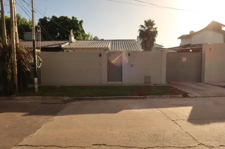 GUGASUITES Отели в г. Карлос Спегассини