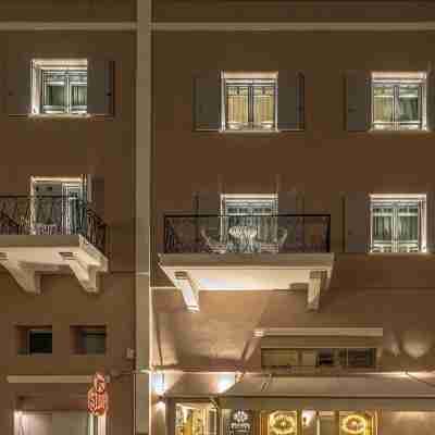 리비에라 스위트 Hotel Exterior