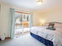 Comfort Awaits at Cozy Get Away - Dog Friendly - 3BD / 2BA + Living Spaces Hotels in Akron