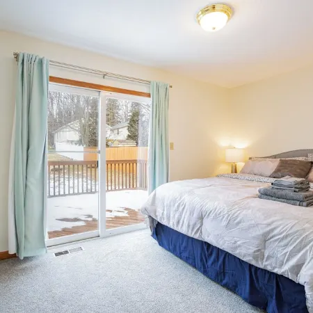 Comfort Awaits at Cozy Get Away - Dog Friendly - 3BD / 2BA + Living Spaces