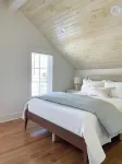 Remodeled Downtown Cottage, close to St Clair River, McMorran, Convention Center