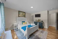 Turtle Time Groove Hotels in James City