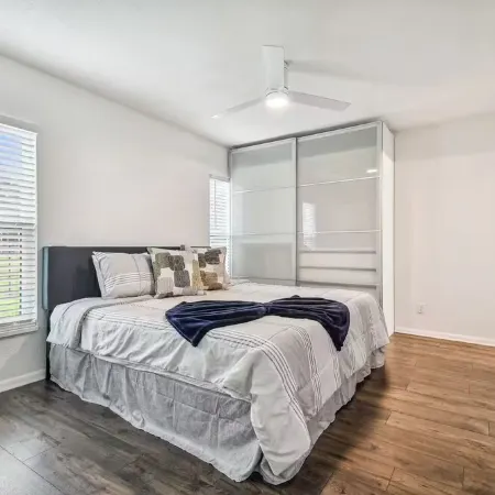 Modern 3bed, 2bath House in Wesley Chapel, with EV Charging Outlet, AC, & WiFi.