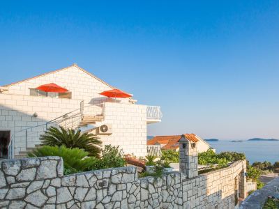 Studio Apartments Andrijana