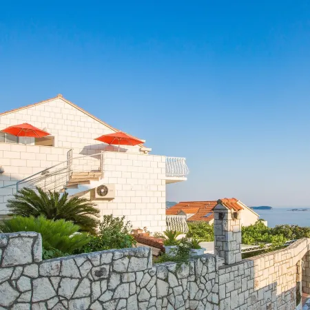Studio Apartments Andrijana
