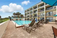 Beacher's Lodge Hotels in Crescent Beach
