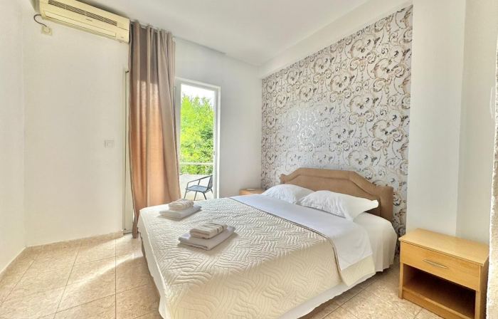 B&M Holiday Rooms