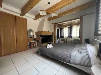 Large Panoramic Villa Retreat EURECOM周辺のホテル