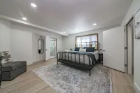 Summit Sanctuary: Urban Elegance mins from Downtown