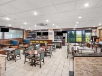 Comfort Inn Metro Airport - breakfast