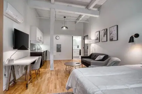 Lux Boutique Large Private LOFT Pratt St Hartford