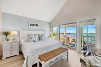 Seaside Escape - Waterfront Villa