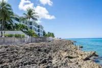 A beautiful oceanfront condo in the heart of George Town