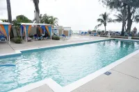 Cosy one bedroom condo in Holetown, St. James with pool access!!