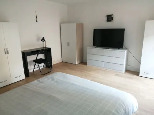 Appartement Neuf Pour 6 Personnes Face au Parc du Château Hotels in Vizille