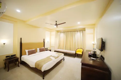 The Taj Vista Agra -Walking Distance to Taj Mahal