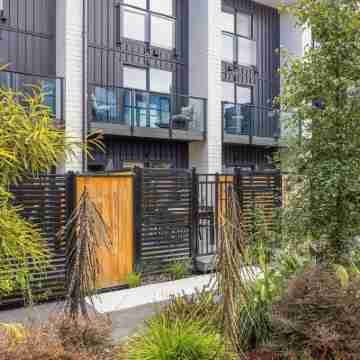 "Urban Elegance Retreat 4-bedroom/4-bathroom/Central Christchurch+Free Parking" Hotel Exterior