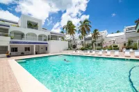 Stunning Penthouse on Mullet Bay beach - Beach