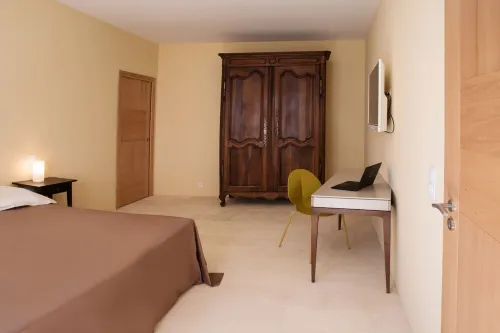 Former fisherman's house with pool in the heart of Old Cotinière