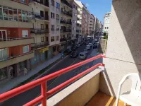 VERY SPACIOUS APARTMENT IN THE CENTER OF SANXENXO VERY CLOSE TO THE BEACH. ID9024613