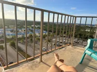 Cozy 2-bedroom apartment in fabulous Freeport with 4 balconies & plenty of space