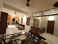 luxurious apartment in french quarter close to the promenade beach