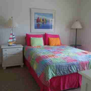 Luxury condo on the water, quiet and serene, near famous Clearwater Beach Rooms