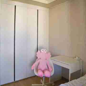 Cozy Modern Condo near Clark Airport Rooms