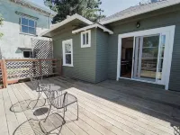 2336A- Upper 3B2B Unit w/ Laundry near UC Berkeley Hotels in Berkeley