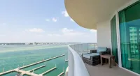 Amazing Beach Views in Spacious 4-bedroom condo in lovely Orange Beach