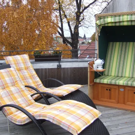 comfortable 4-star roof terrace apartment, quiet and central