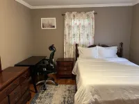 Duplex with  private Entrance , A block from UBS Arena & Belmont Park, Hotel a John F. Kennedy International Airport