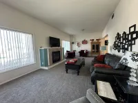 Charming 2-bedroom house in welcoming Klamath Falls with WiFi, AC