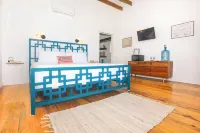 Beachfront Bungalow located steps from the Ocean!