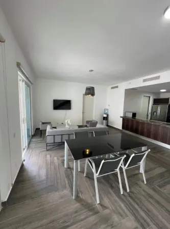 Spacious ocean view 3 bedroom apartment