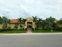 COZY BEACH RETREAT JUST MINUTES AWAY FROM BEACH Hotels in Osprey