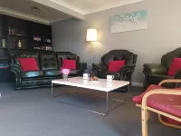 Modern 3 storey town house, surrounded by beautiful Rutland Countryside Hotels in Oakham