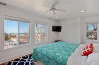 1 Block to Beach with Lake Views, Fire Pit & Room for 21. Spacious and Private