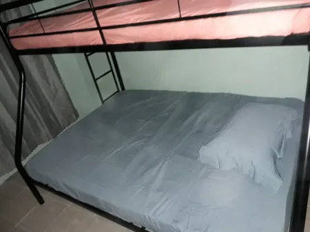 HazelWood Cottage: Beautiful Caribbean Sea views, in a comfortable space.