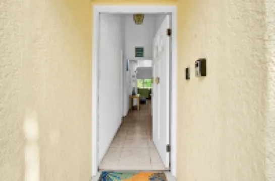 Sunrise Beach Resort - Ocean Blue Villa Paradise Island