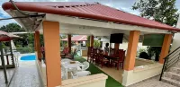 BELLA CASA 3DORM, 3BA, PISCINA, BILLAR, BBQ, COCINA, COMEDOR 6 SILLAS NEVERA