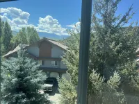 Vail Valley Condo minutes away from Beaver Creek Resort and Riverwalk Hotels in Edwards